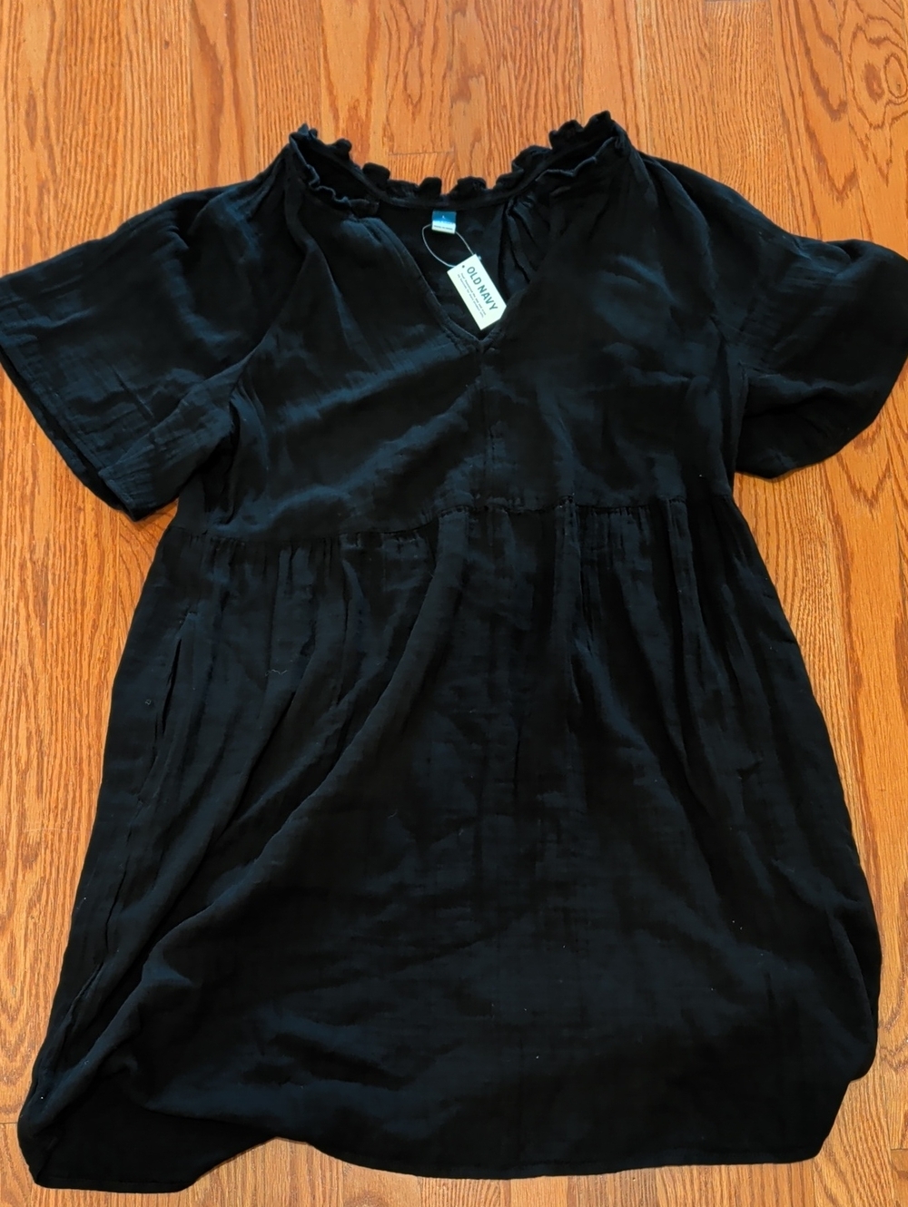 Old Navy Black Short-Sleeve Smock Dress with Ruffle Neck